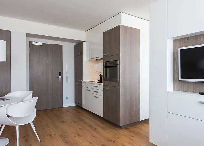 Apartmanhotel Brera Serviced Frankfurt Oper 4*