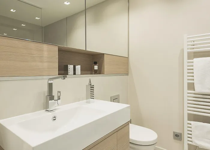 Apartmanhotel Brera Serviced Frankfurt Oper 4*